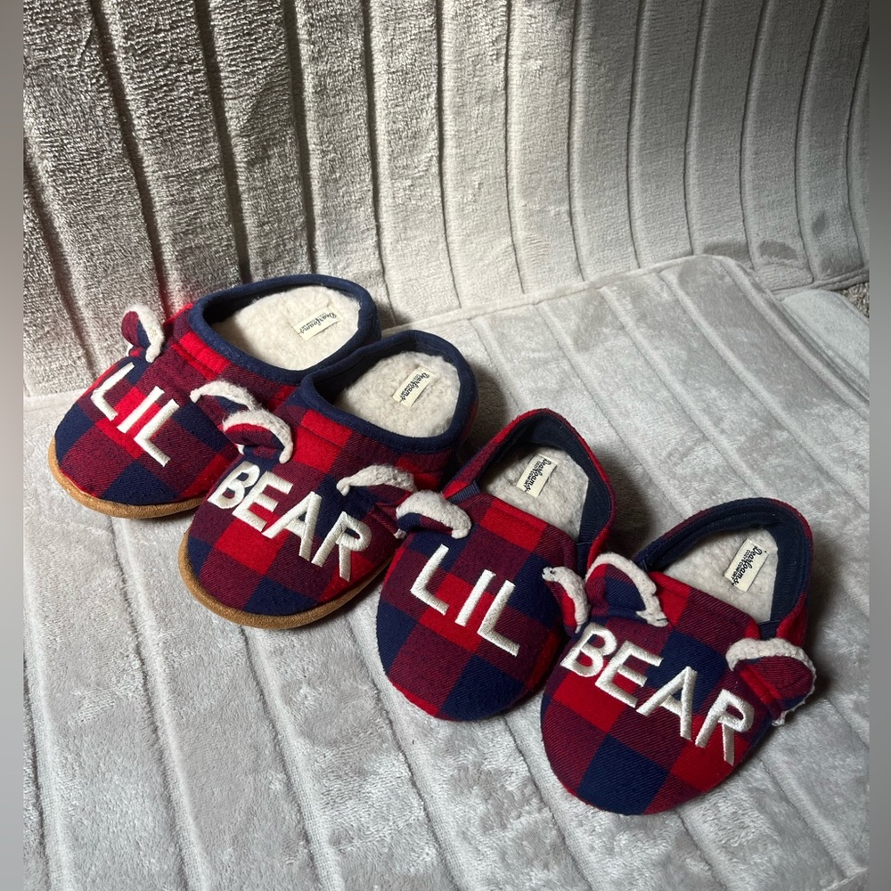 Dearfoams Matching Kids’ Slippers Lot of 2